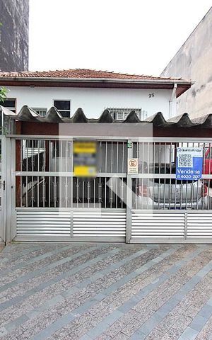 Casa à venda com 208m², 4 quartos e 6 vagasFachada