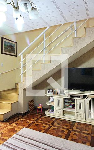 Casa à venda com 208m², 4 quartos e 6 vagasSala