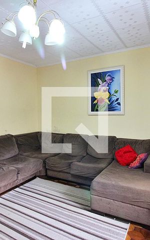 Casa à venda com 208m², 4 quartos e 6 vagasSala