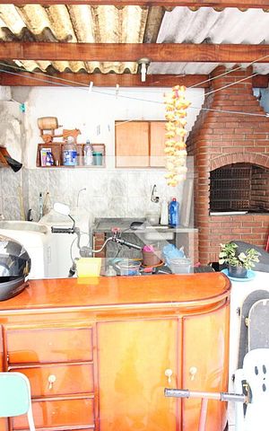 Casa à venda com 208m², 4 quartos e 6 vagasLavanderia