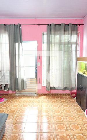 Casa à venda com 208m², 4 quartos e 6 vagasSala Casa 2