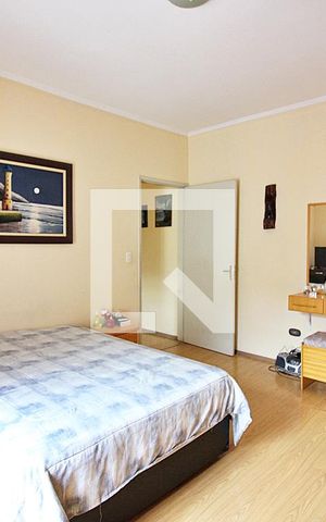Casa à venda com 208m², 4 quartos e 6 vagasQuarto 2
