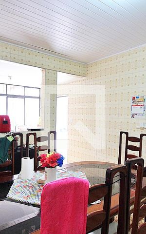 Casa à venda com 208m², 4 quartos e 6 vagasCozinha Casa 2