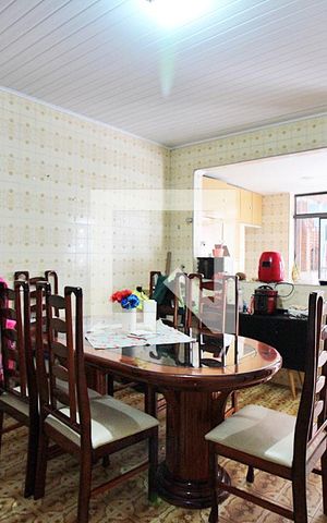Casa à venda com 208m², 4 quartos e 6 vagasCozinha Casa 2