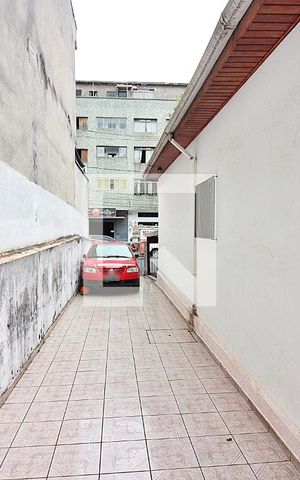Casa à venda com 208m², 4 quartos e 6 vagasCorredor