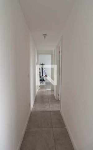 Apartamento para alugar com 40m², 2 quartos e sem vaga Apartamento para alugar com 40m², 2 quartos e sem vagaCorredor Quartos