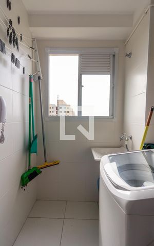 Apartamento para alugar com 40m², 2 quartos e sem vaga Apartamento para alugar com 40m², 2 quartos e sem vagaÁrea de Serviço
