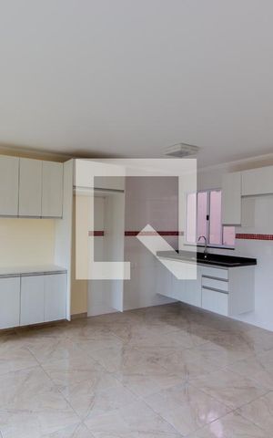 Casa para alugar com 120m², 3 quartos e 1 vaga Casa para alugar com 120m², 3 quartos e 1 vagaSala e Cozinha