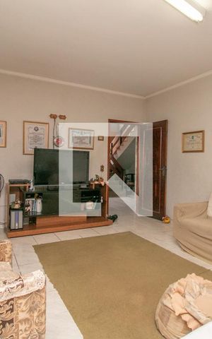 Casa para alugar com 480m², 5 quartos e 8 vagasSala de TV