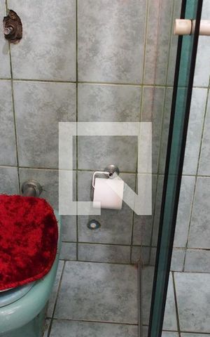 Casa à venda com 488m², 5 quartos e 8 vagasBanheiro da Suíte 2