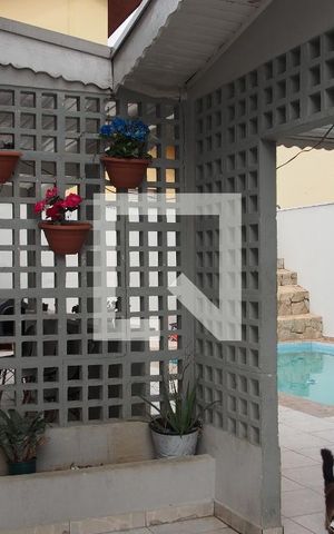 Casa à venda com 488m², 5 quartos e 8 vagasQuintal