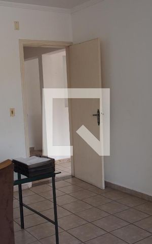 Casa à venda com 488m², 5 quartos e 8 vagasQuarto 4 - Suíte (escritorio)