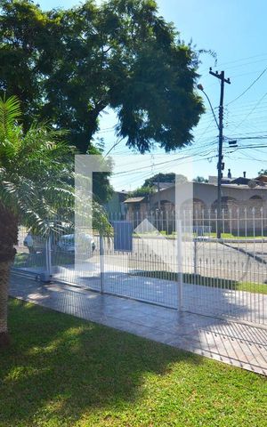 Casa à venda com 95m², 2 quartos e 2 vagasPátio