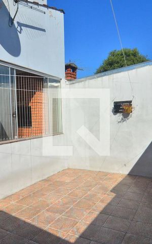 Casa à venda com 95m², 2 quartos e 2 vagasPátio