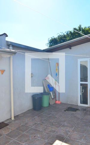 Casa à venda com 95m², 2 quartos e 2 vagasPátio