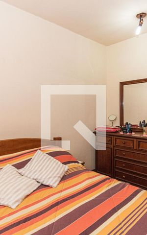 Casa à venda com 260m², 4 quartos e 3 vagasQuarto 1 Suite