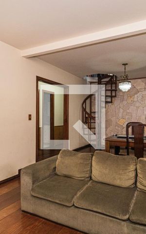 Casa à venda com 260m², 4 quartos e 3 vagasSala