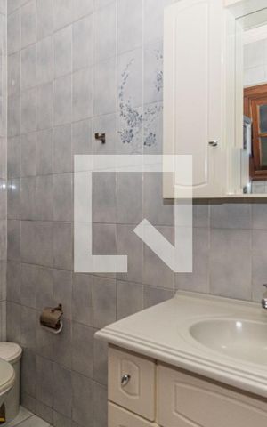 Casa à venda com 260m², 4 quartos e 3 vagasBanheiro 2