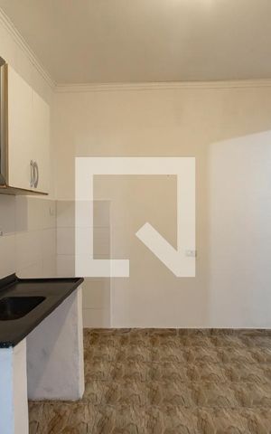 Casa para alugar com 26m², 1 quarto e sem vaga
