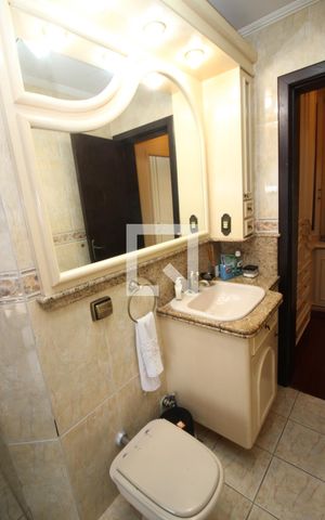 Casa de condomínio à venda com 367m², 4 quartos e 2 vagasBanheiro da Suíte