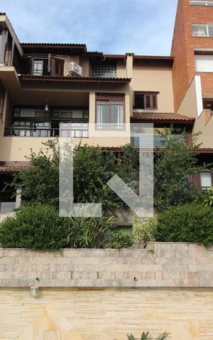 Casa de condomínio à venda com 367m², 4 quartos e 2 vagasJardim