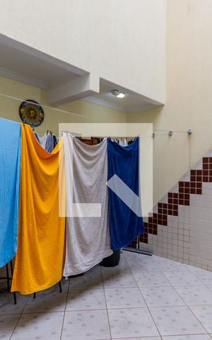 Casa à venda com 200m², 4 quartos e 2 vagas Casa à venda com 200m², 4 quartos e 2 vagasÁrea Gourmet