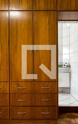 Casa à venda com 140m², 5 quartos e 4 vagas Casa à venda com 140m², 5 quartos e 4 vagasSuíte - Detalhe