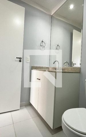Apartamento à venda com 70m², 2 quartos e 1 vaga Apartamento à venda com 70m², 2 quartos e 1 vagaBanheiro da Suíte