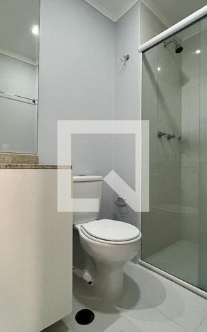 Apartamento à venda com 70m², 2 quartos e 1 vaga Apartamento à venda com 70m², 2 quartos e 1 vagaBanheiro da Suíte