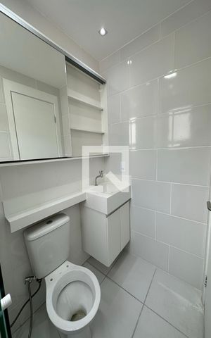 Apartamento para alugar com 50m², 2 quartos e 1 vaga Apartamento para alugar com 50m², 2 quartos e 1 vagaBanheiro Social
