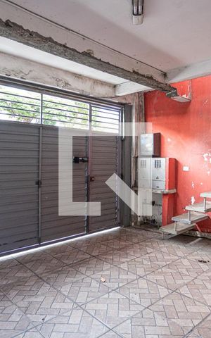Casa para alugar com 125m², 2 quartos e 1 vaga Casa para alugar com 125m², 2 quartos e 1 vagaGaragem