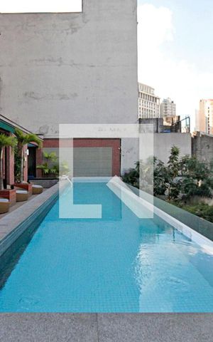 Studio à venda com 42m², 1 quarto e 1 vagaPiscina