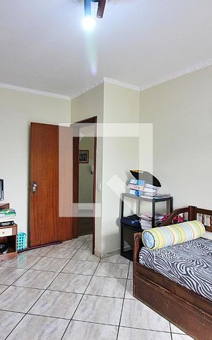 Casa à venda com 372m², 4 quartos e 4 vagasQuarto 2