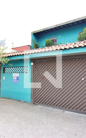Casa à venda com 372m², 4 quartos e 4 vagasFachada