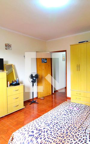 Casa à venda com 148m², 4 quartos e 5 vagasQuarto 2