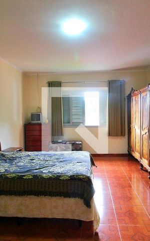 Casa à venda com 148m², 4 quartos e 5 vagasQuarto Suíte