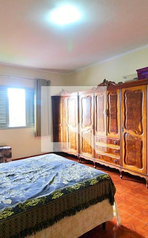 Casa à venda com 148m², 4 quartos e 5 vagasQuarto Suíte