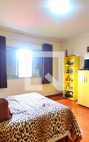 Casa à venda com 148m², 4 quartos e 5 vagasQuarto 2