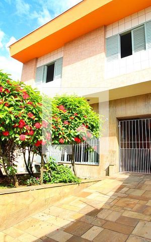 Casa à venda com 148m², 4 quartos e 5 vagasEntrada