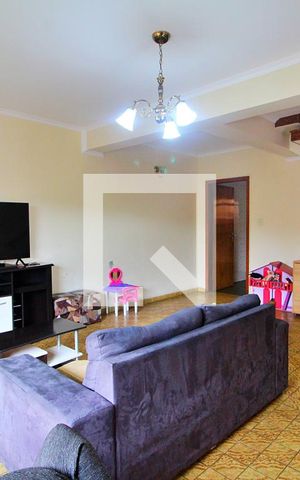 Casa à venda com 148m², 4 quartos e 5 vagasSala 1