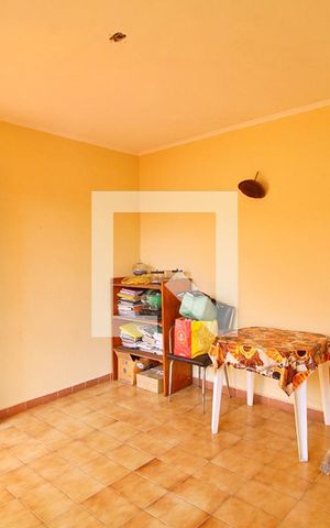 Casa à venda com 148m², 4 quartos e 5 vagasSala 2