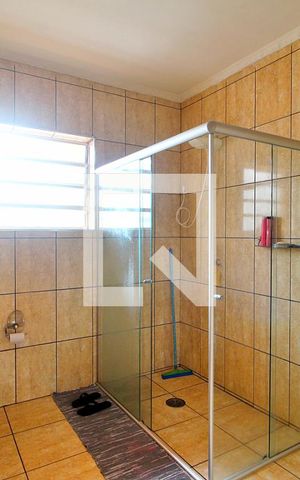 Casa à venda com 148m², 4 quartos e 5 vagasBanheiro 1