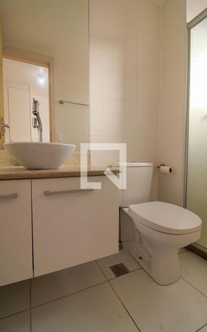 Apartamento para alugar com 90m², 3 quartos e 1 vaga Apartamento para alugar com 90m², 3 quartos e 1 vagaBanheiro da Suíte
