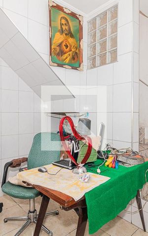 Casa à venda com 150m², 5 quartos e 3 vagas Casa à venda com 150m², 5 quartos e 3 vagasSala e Cozinha - Casa 02