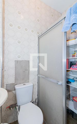 Casa à venda com 150m², 5 quartos e 3 vagas Casa à venda com 150m², 5 quartos e 3 vagasBanheiro - Casa 01