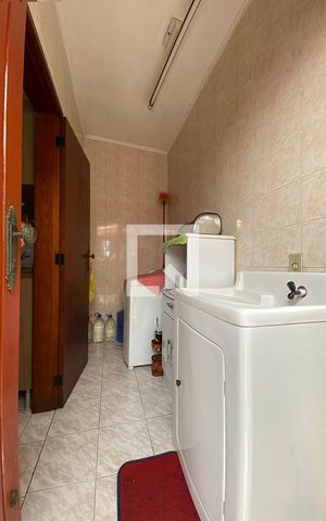 Casa à venda com 240m², 3 quartos e 1 vaga Área de Serviço