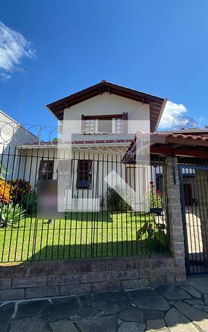 Casa à venda com 240m², 3 quartos e 1 vagaFachada 