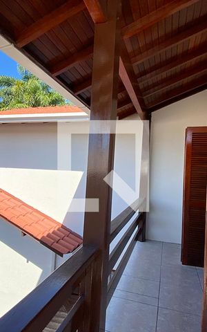 Casa à venda com 240m², 3 quartos e 1 vagaSacada do Quarto 1