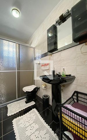 Casa à venda com 240m², 3 quartos e 1 vagaBanheiro da Suíte