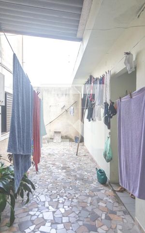 Casa à venda com 150m², 3 quartos e 2 vagas Casa à venda com 150m², 3 quartos e 2 vagasQuintal
